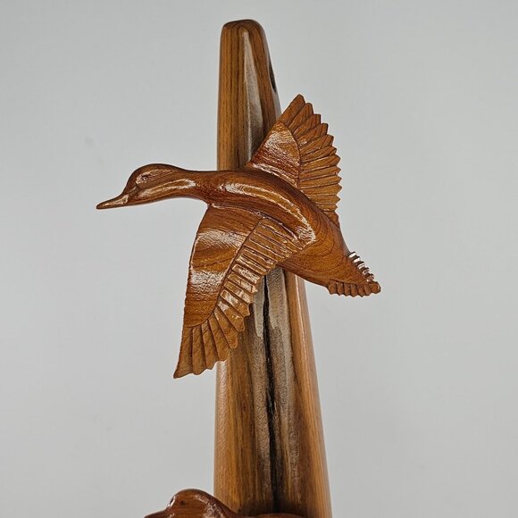 Hand-Carved Cypress Wood Duck Flying Sculpture By Cliff Mire 1999 - Picture 7 of 8